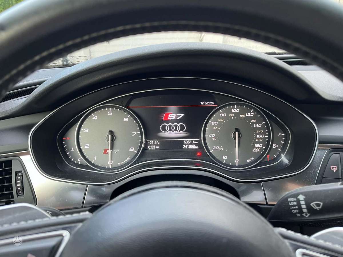 Audi S7, hatchback