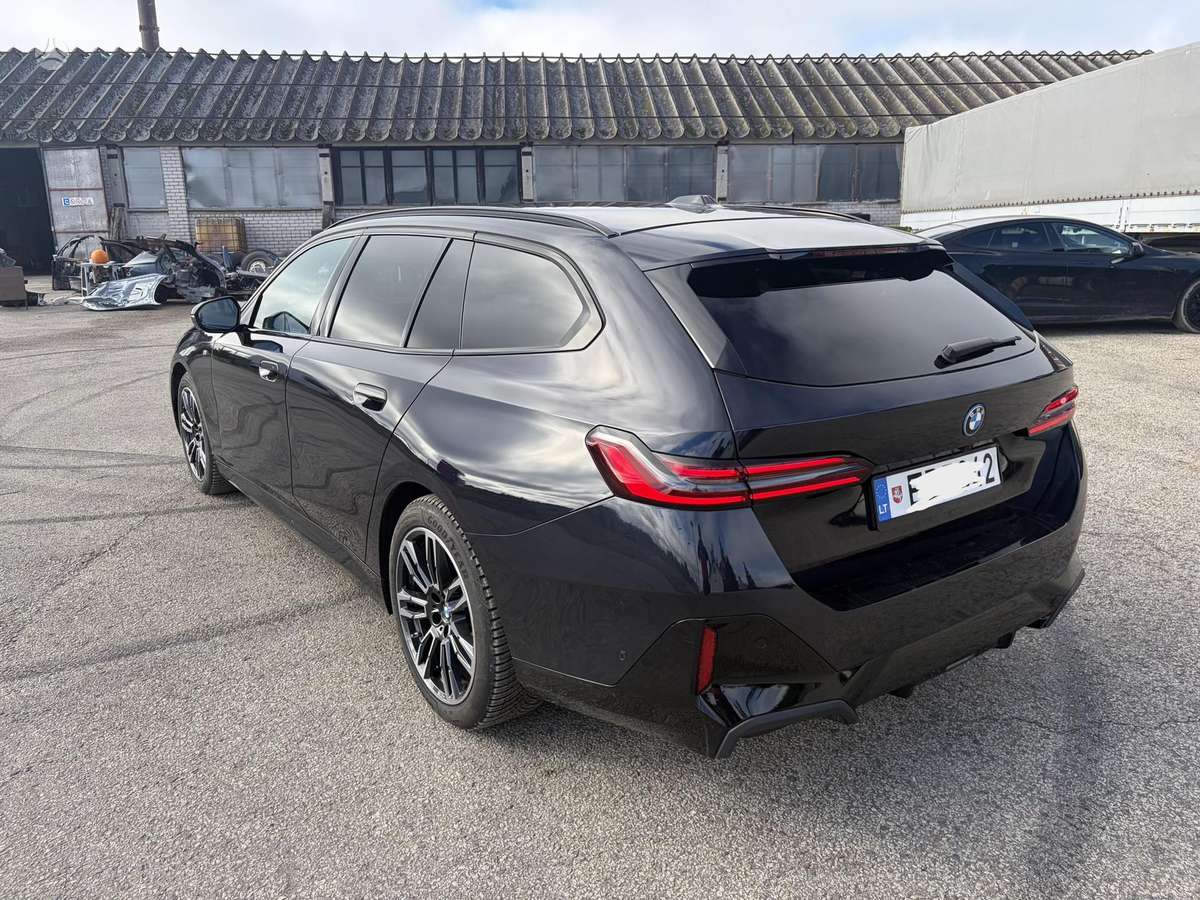 BMW 520, Универсал