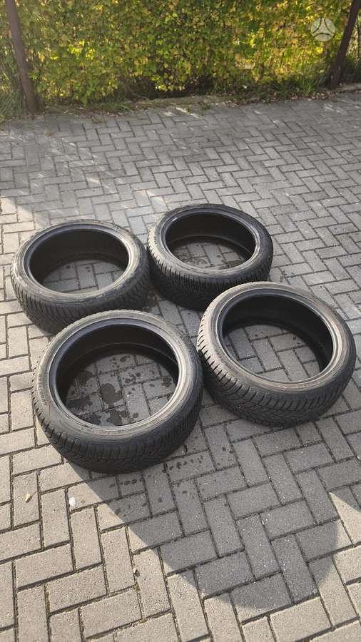 Goodyear, зимние 255/45 R20