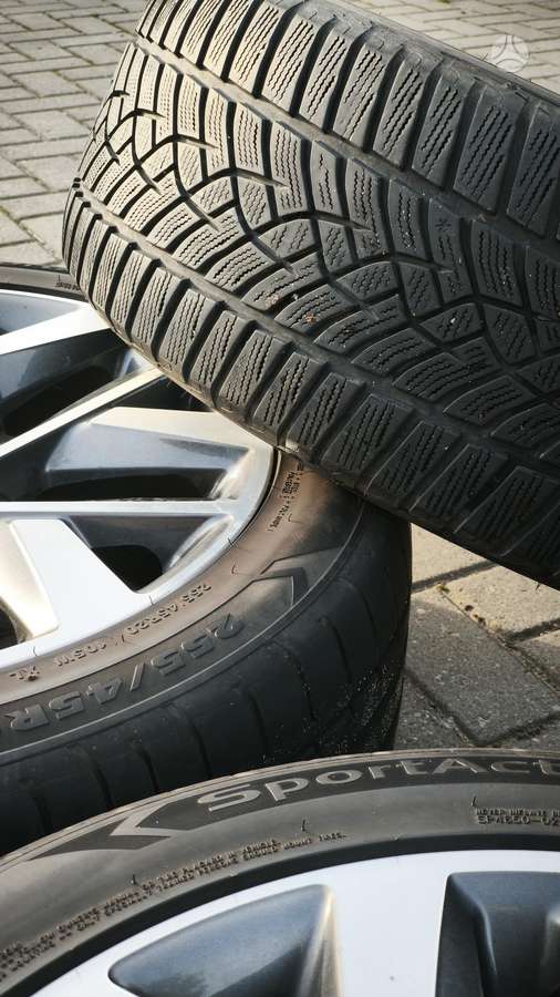 Goodyear, зимние 255/45 R20