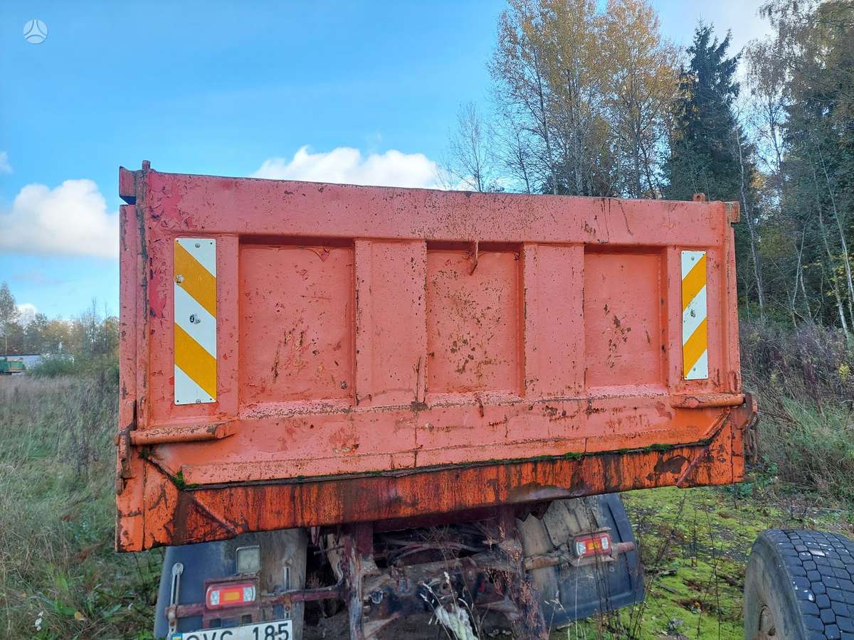 Iveco MP260E44, trucks