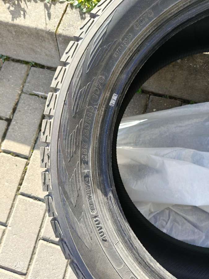 Yokohama, зимние 255/50 R19