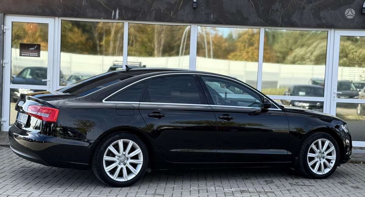 Audi A6, 2.0 l., Седан
