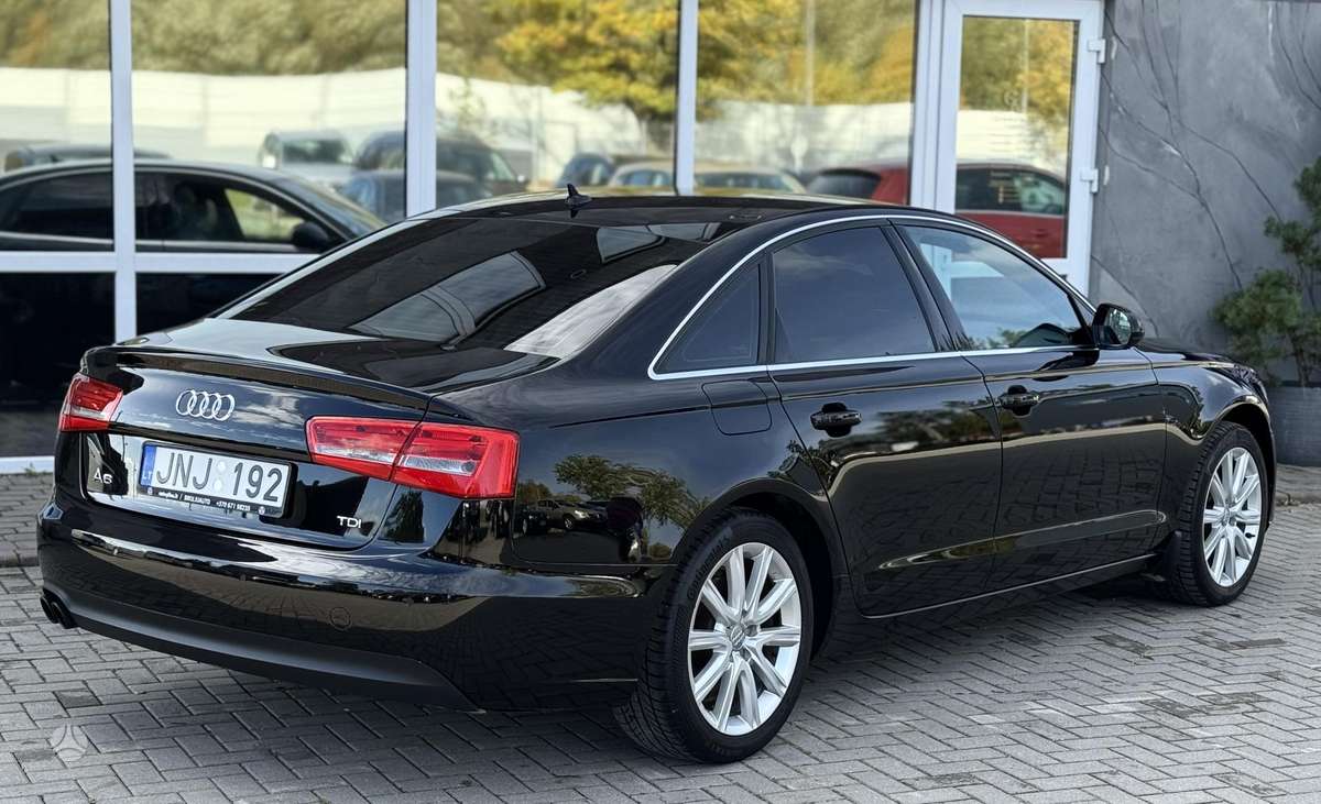 Audi A6, 2.0 l., Седан