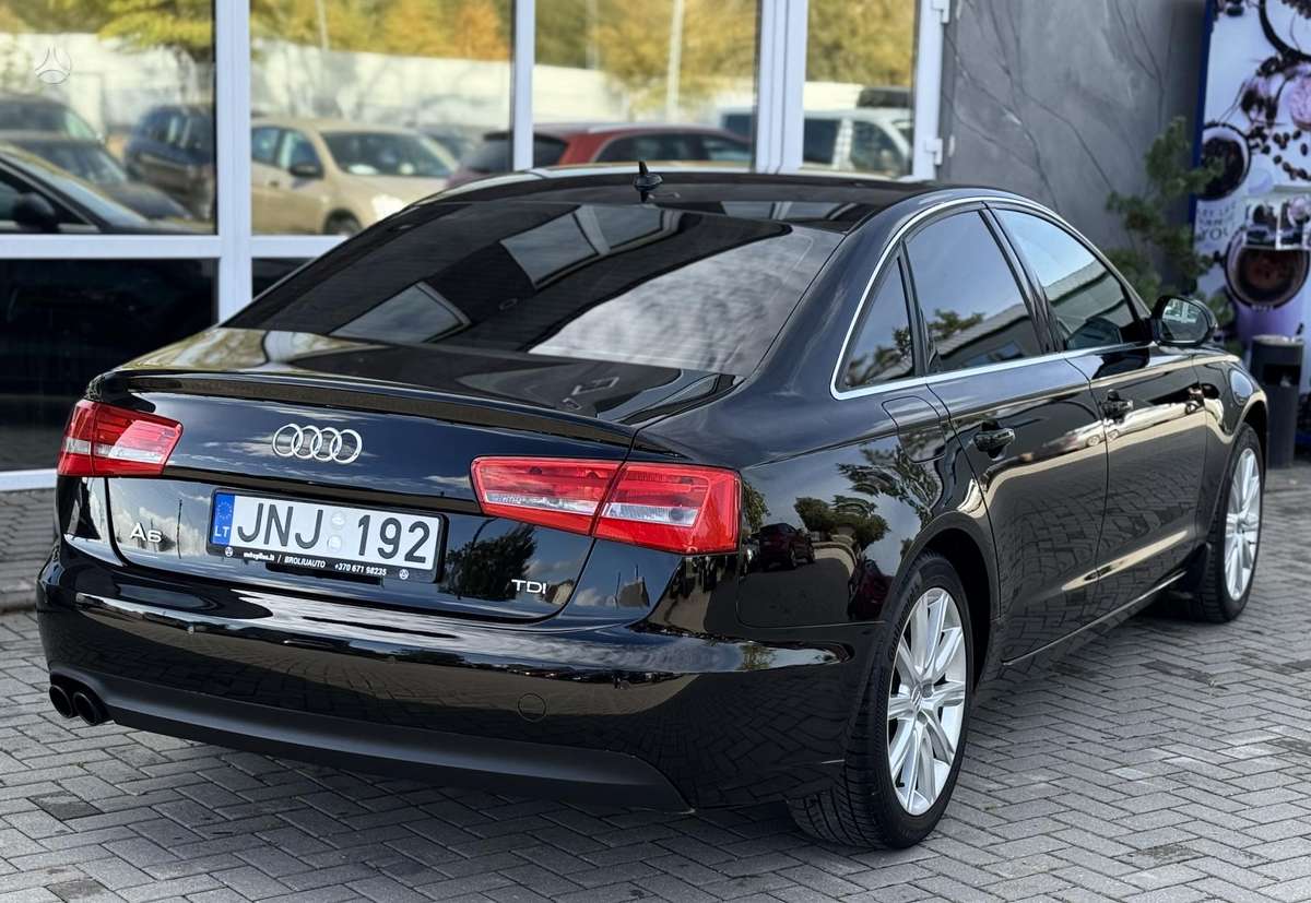 Audi A6, 2.0 l., Седан