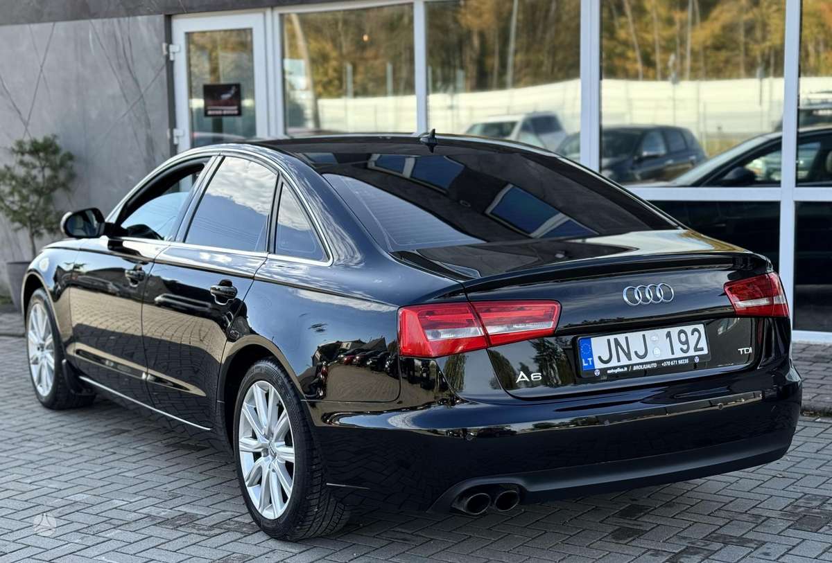 Audi A6, 2.0 l., Седан