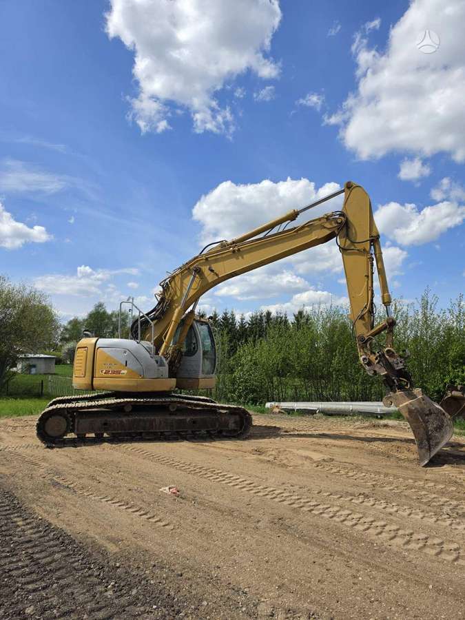 New Holland KobelcoE235SR-1ES, экскаваторы