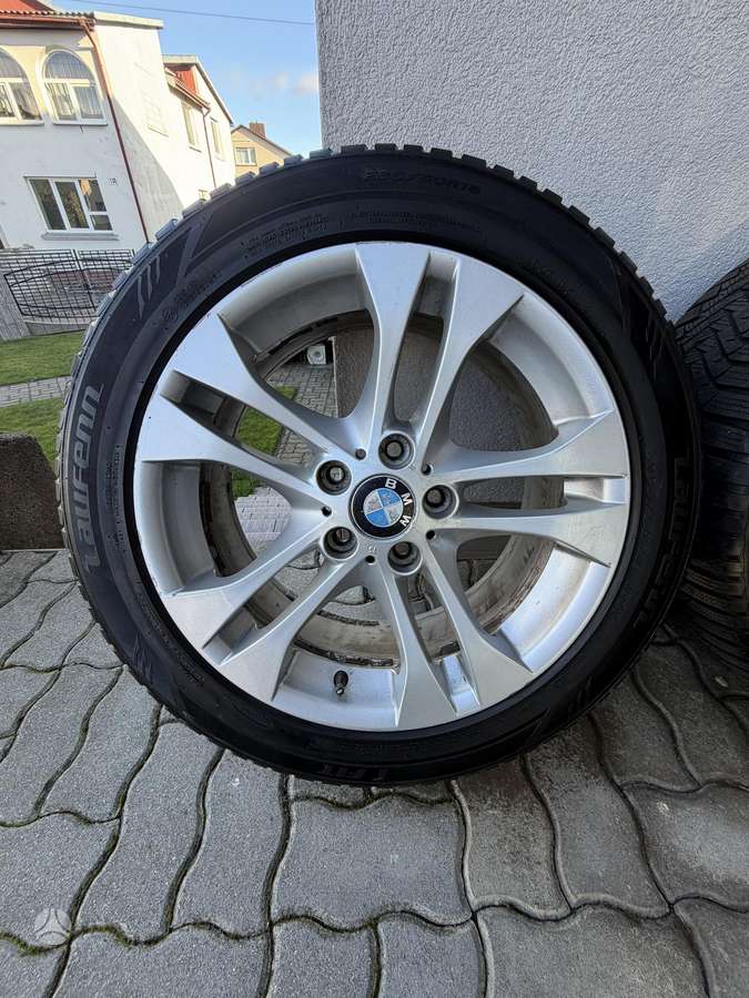 BMW, lengvojo lydinio, R18