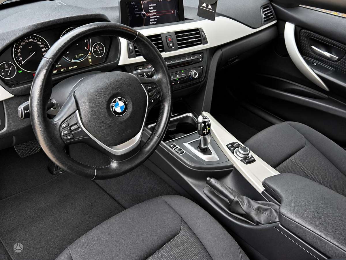 BMW 320, 2.0 l., Седан