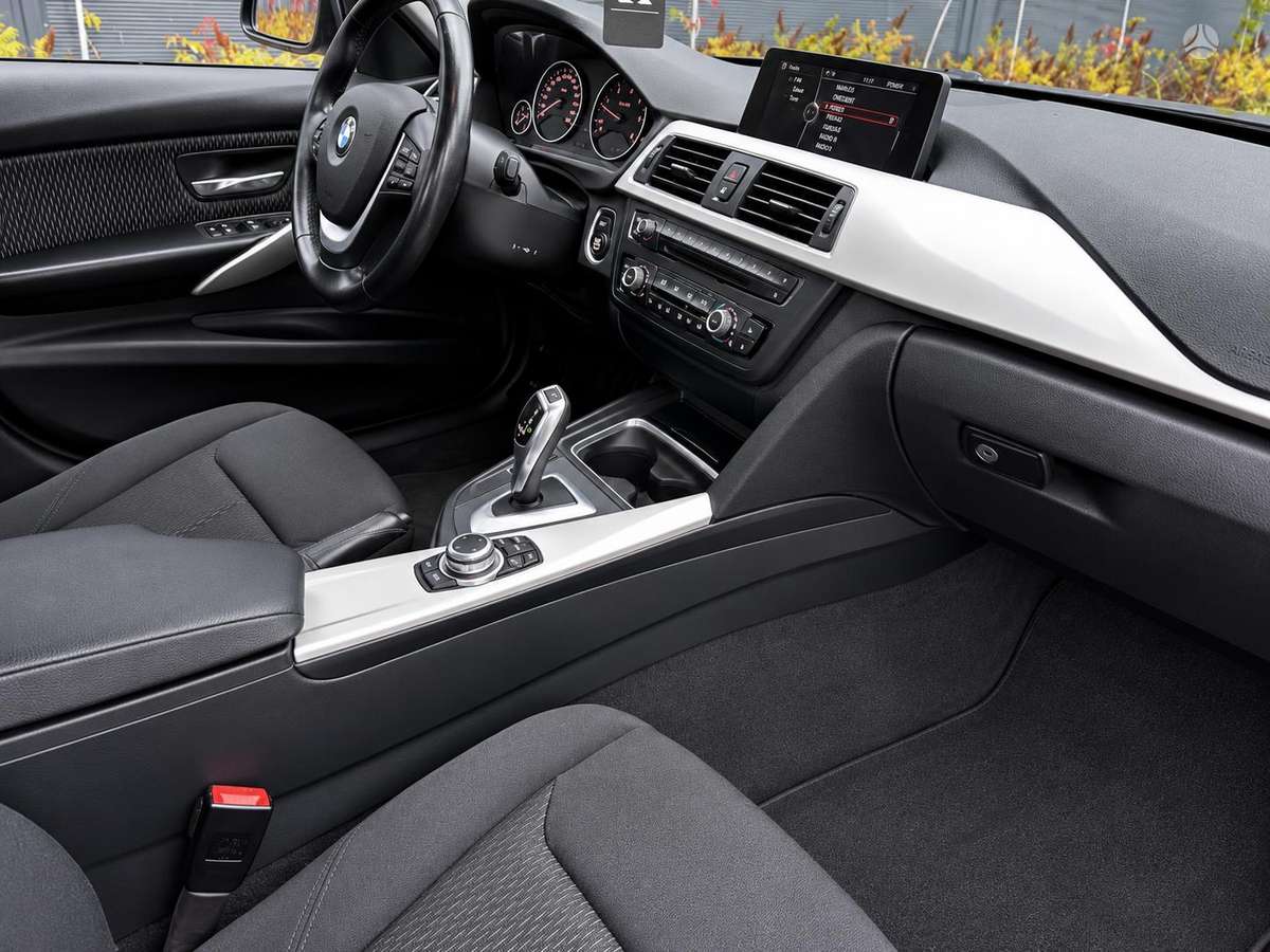 BMW 320, 2.0 l., Седан