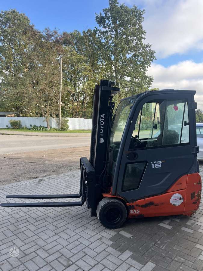 Toyota 8FBEKT18, forklifts