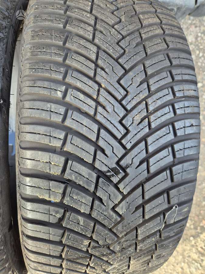 Pirelli, всесезонные 225/40 R19