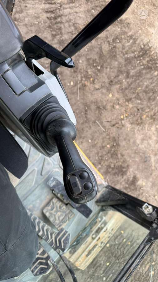 Caterpillar 318EL, excavator
