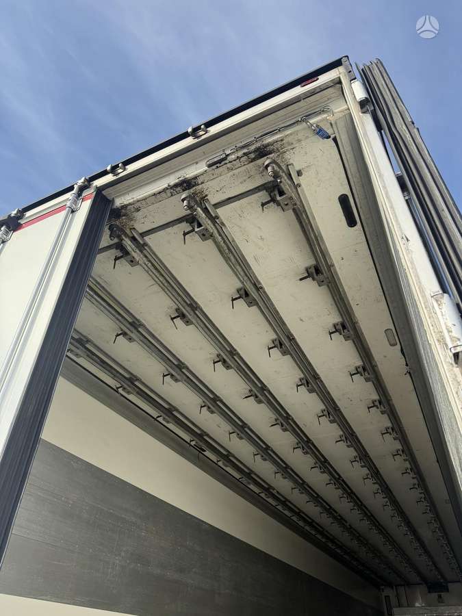 Schmitz SKO24 kablinis (with meat hooks), рефрижераторы