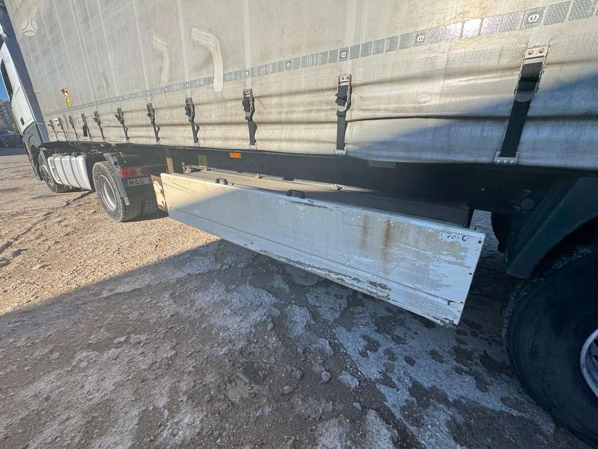 Krone SD, užuolaidinės / tentinės