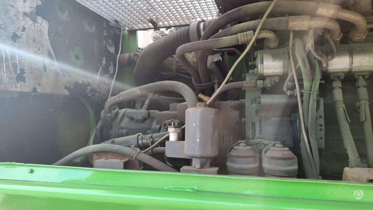 Sennebogen 825, ekskavatori