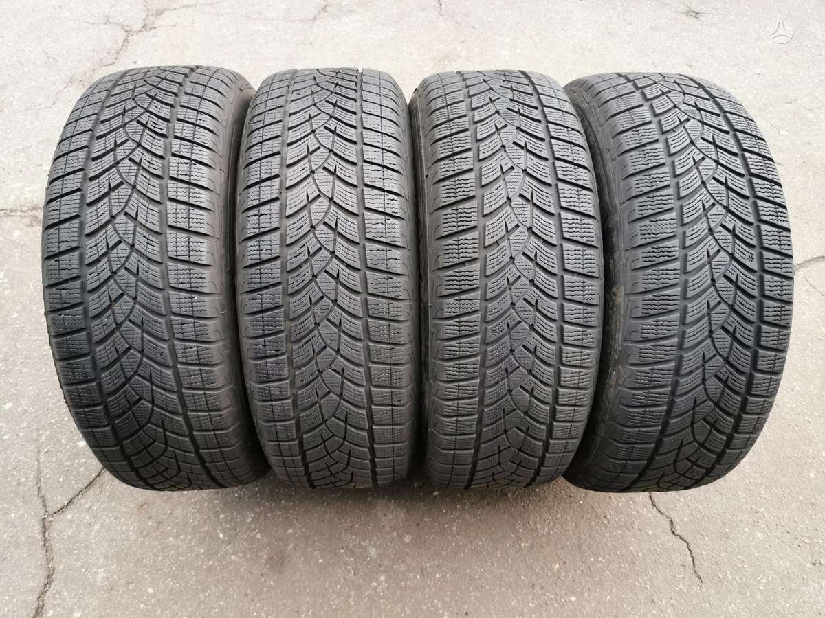 Goodyear ULTRAGRIP 2022, зимние 235/60 R18