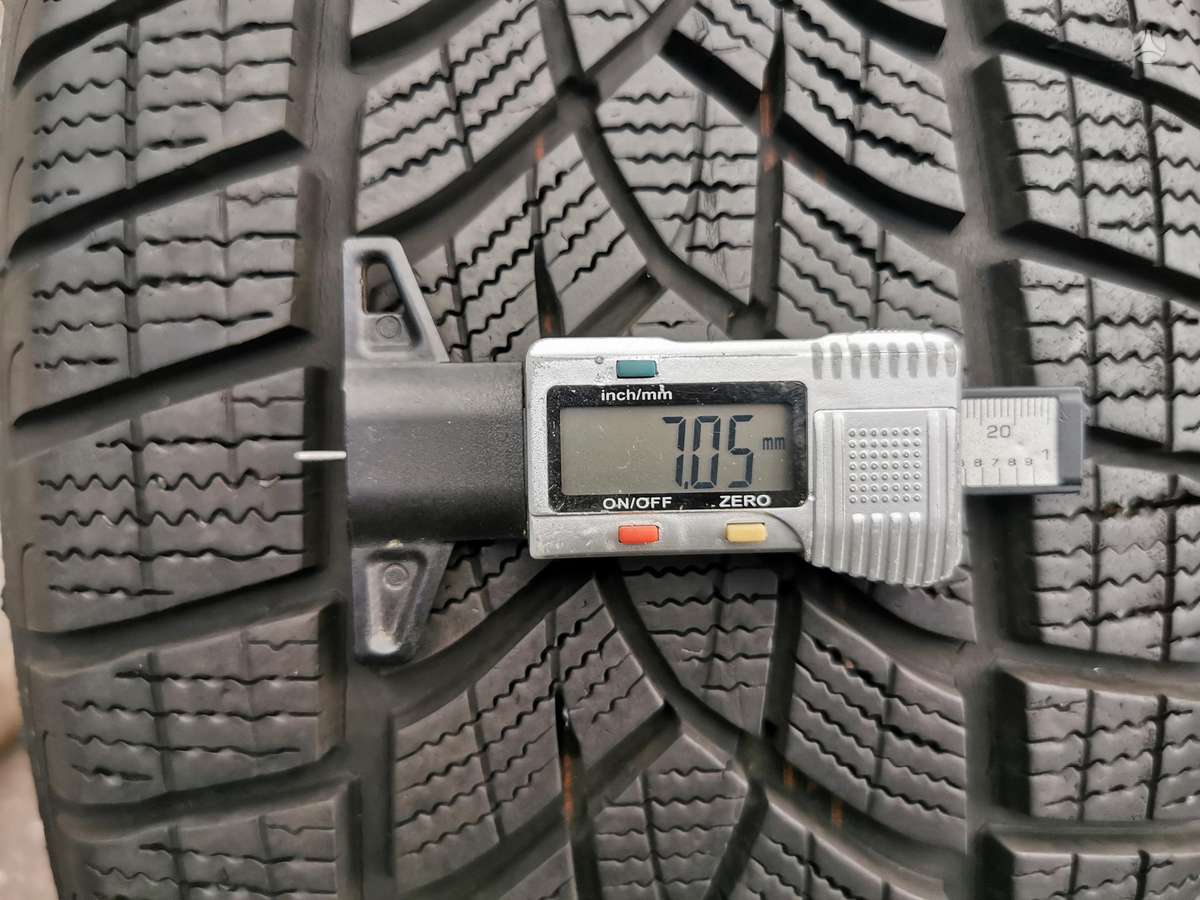 Goodyear ULTRAGRIP 2022, зимние 235/60 R18