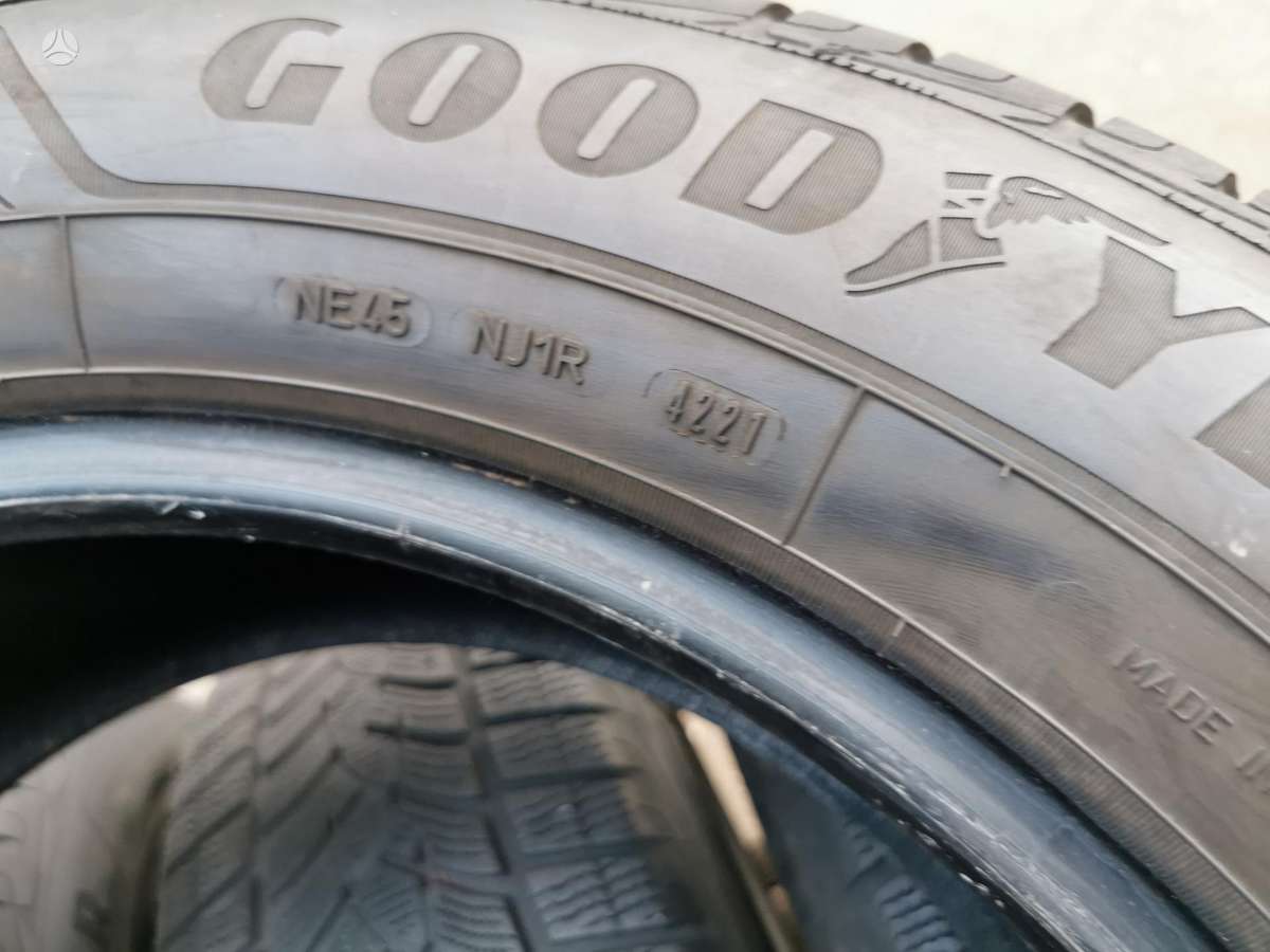 Goodyear ULTRAGRIP 2022, зимние 235/60 R18