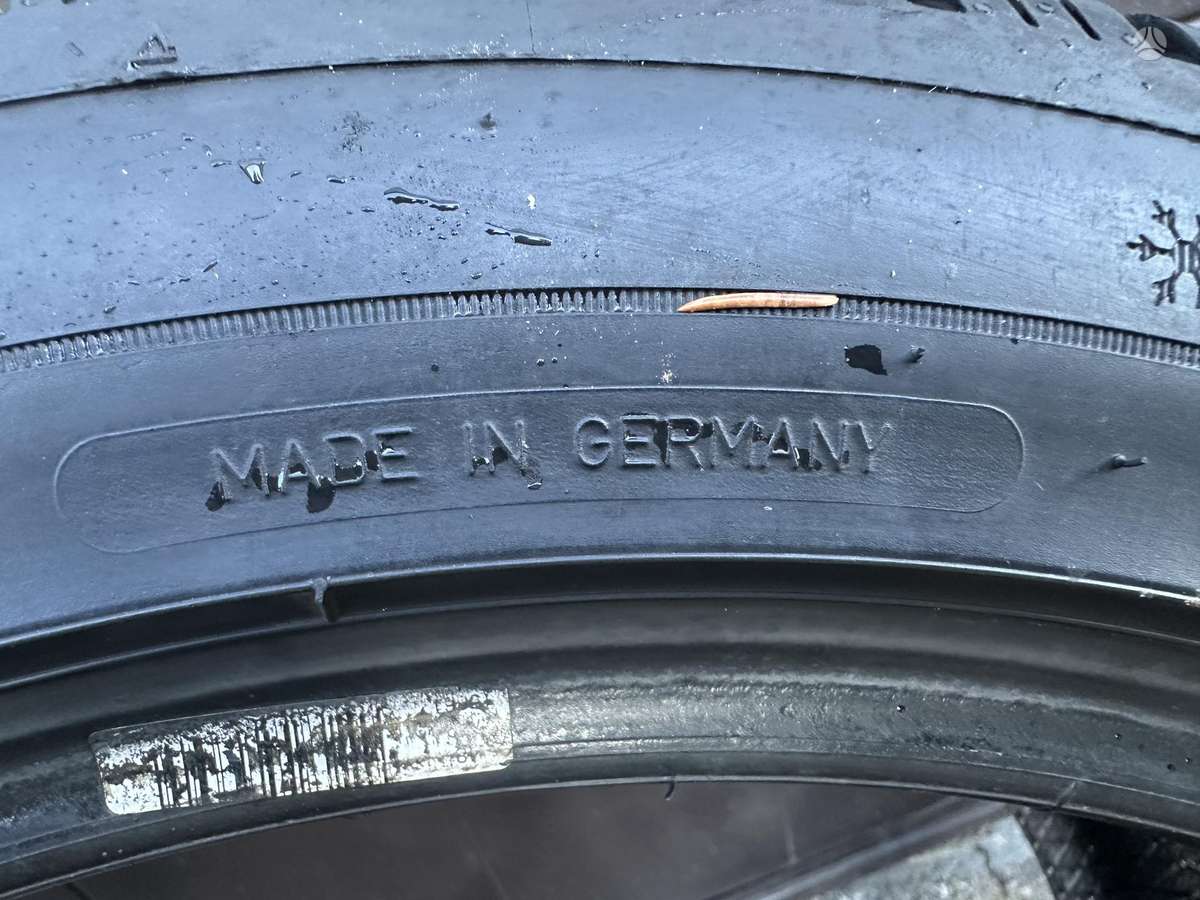 Goodyear Ultragrip, зимние 245/45 R18