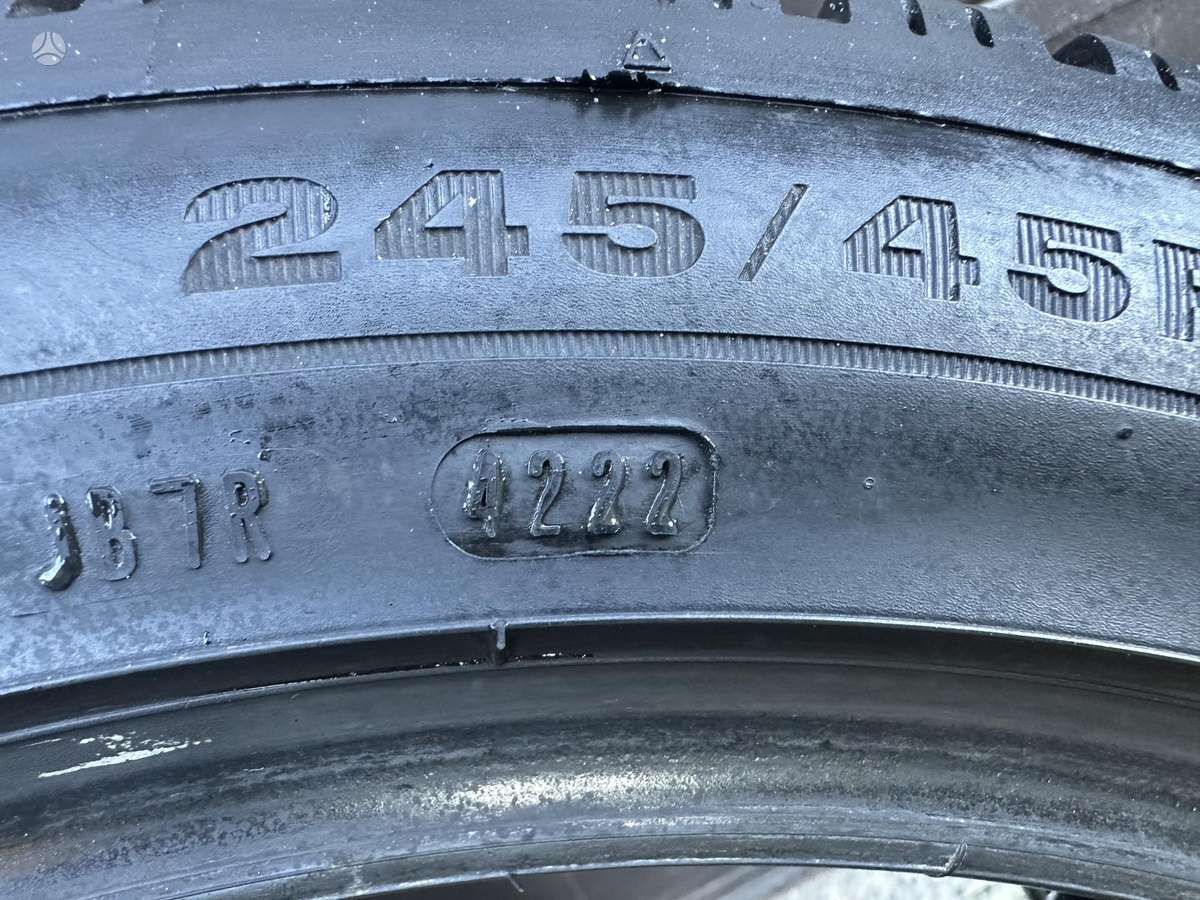 Goodyear Ultragrip, зимние 245/45 R18