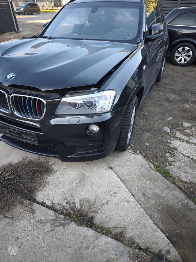 BMW X3 475 spalva