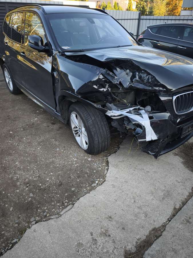 BMW X3 475 spalva
