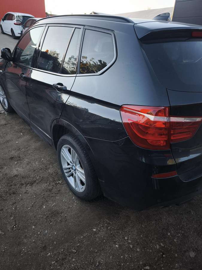 BMW X3 475 spalva