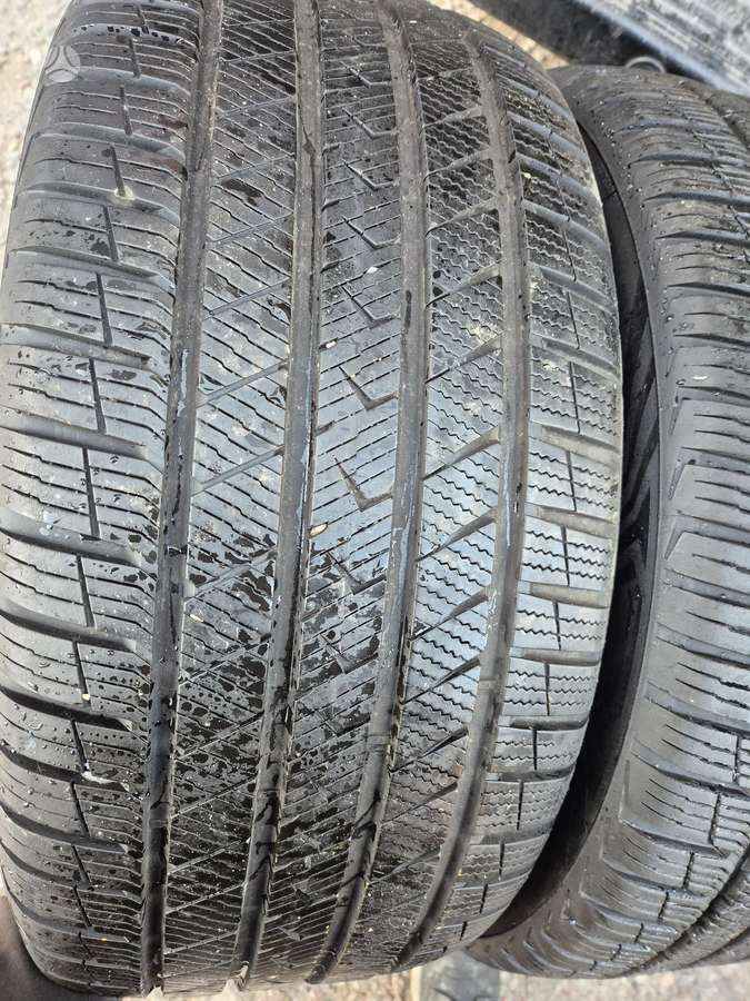 Vredestein, всесезонные 255/40 R20