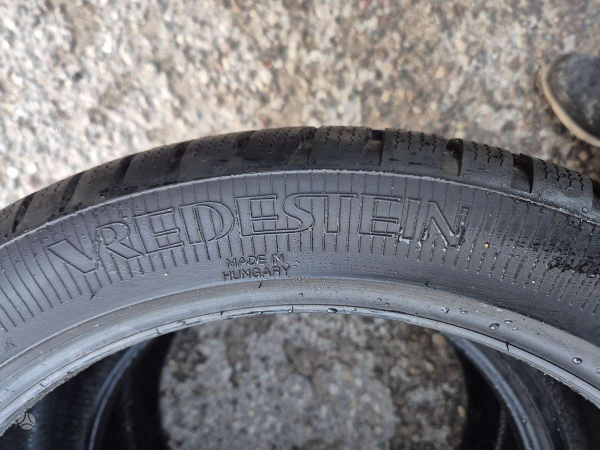 Vredestein, всесезонные 255/40 R20