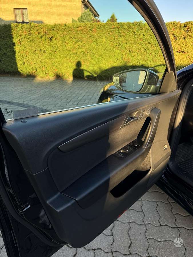 Volkswagen Passat 2014 — photo 17