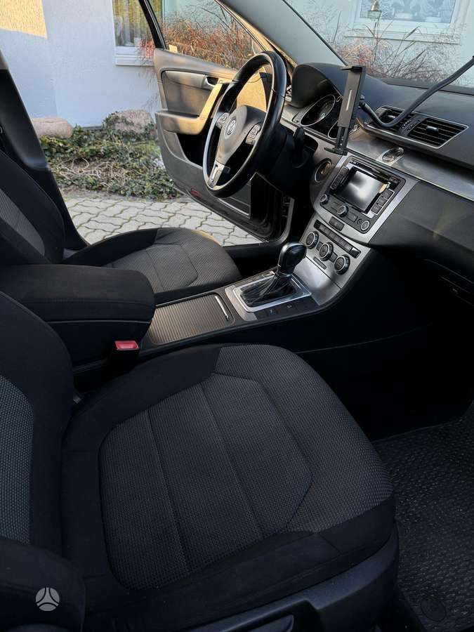 Volkswagen Passat 2014 — photo 18