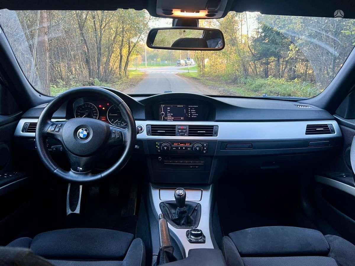 BMW 320, 2.0 l., Седан