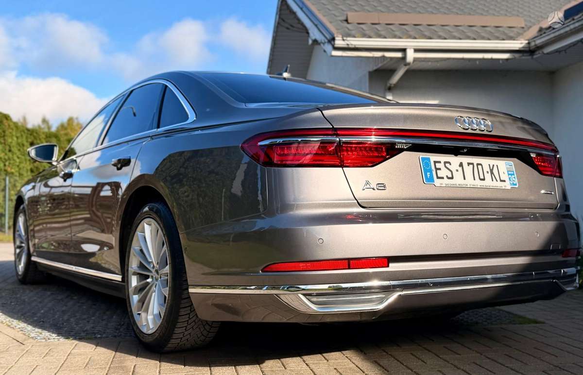 Audi A8, 3.0 l., Седан