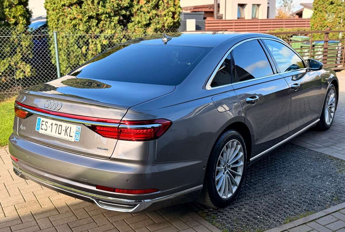 Audi A8, 3.0 l., Седан