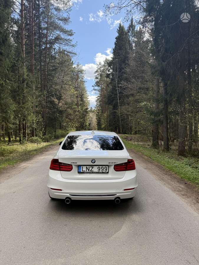 BMW 335, 3.0 l., Седан