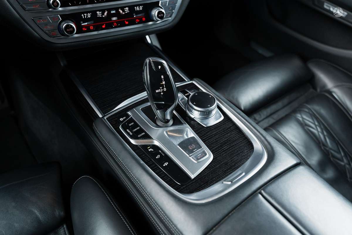 BMW 730, 3.0 l., Седан