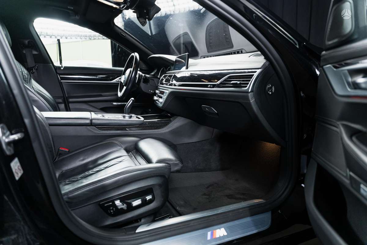 BMW 730, 3.0 l., Седан