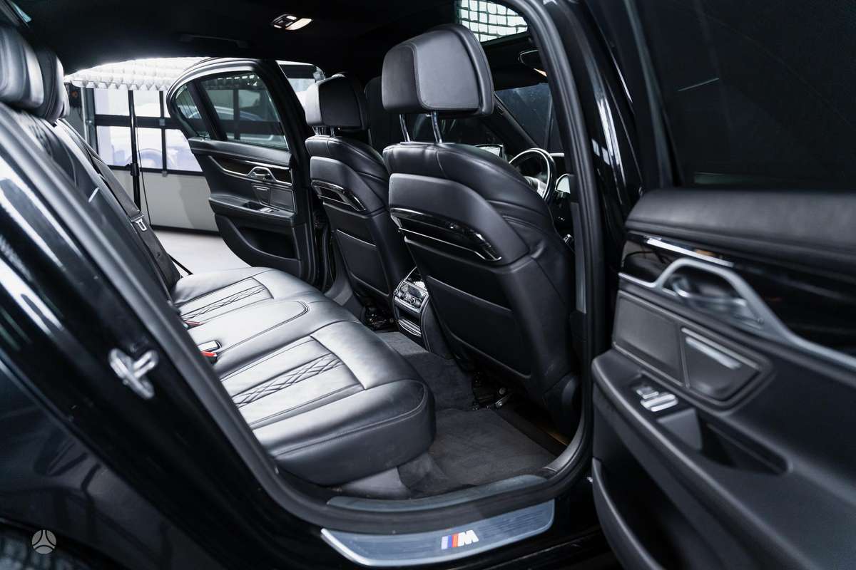 BMW 730, 3.0 l., Седан