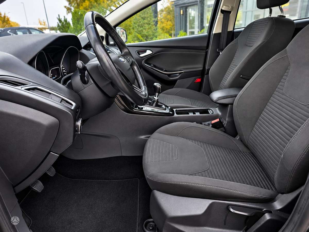 Ford Focus, 1.0 l., hatchback