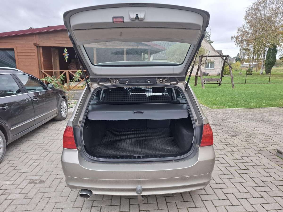 BMW 320, 2.0 l., wagon