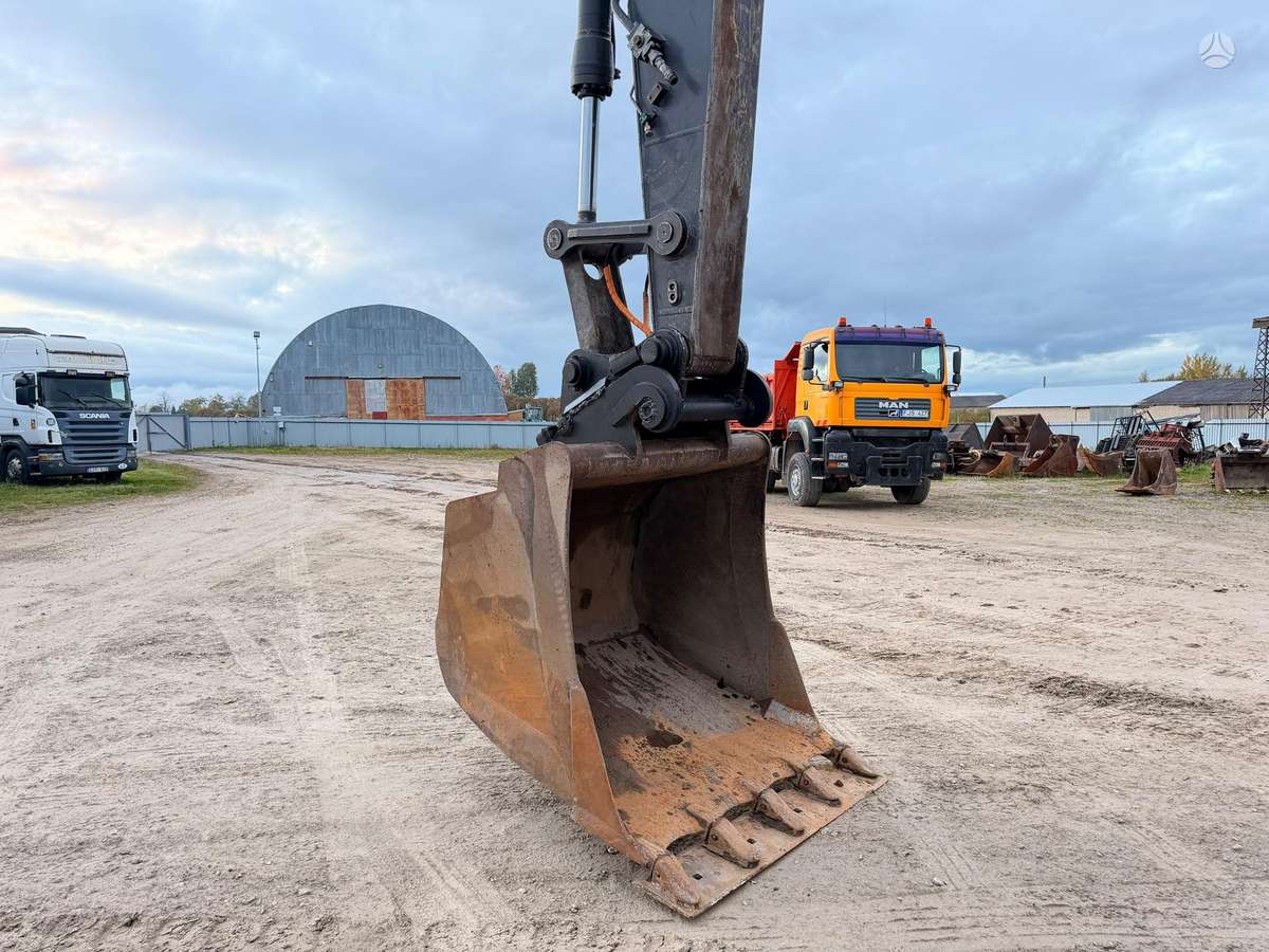 Volvo EC 210 BLC, ekskavatoriai