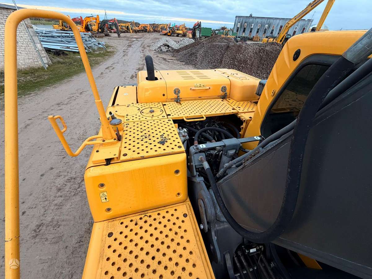 Volvo EC 210 BLC, excavator