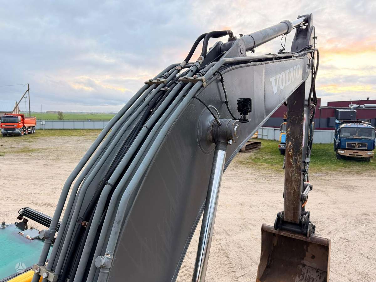 Volvo EC 210 BLC, excavator