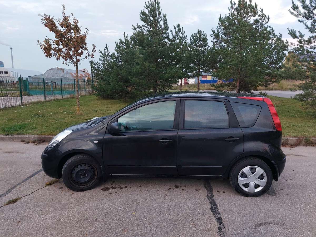 Nissan Note, 1.5 l., Хэтчбек