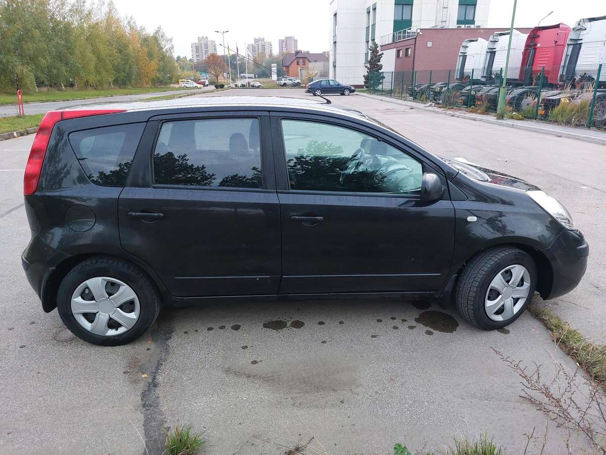 Nissan Note, 1.5 l., Хэтчбек