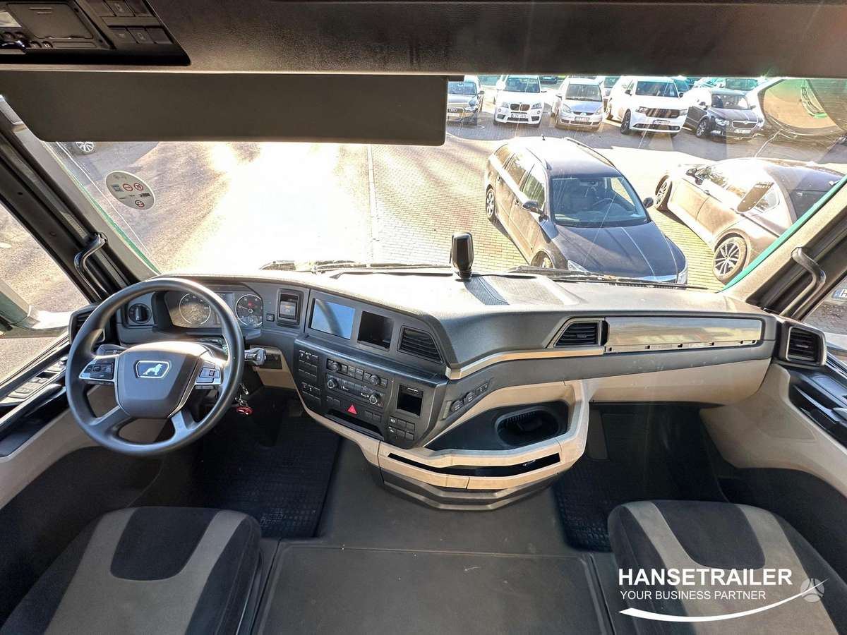 MAN TGX 18.470 Mega Low Deck, 2 спальных места