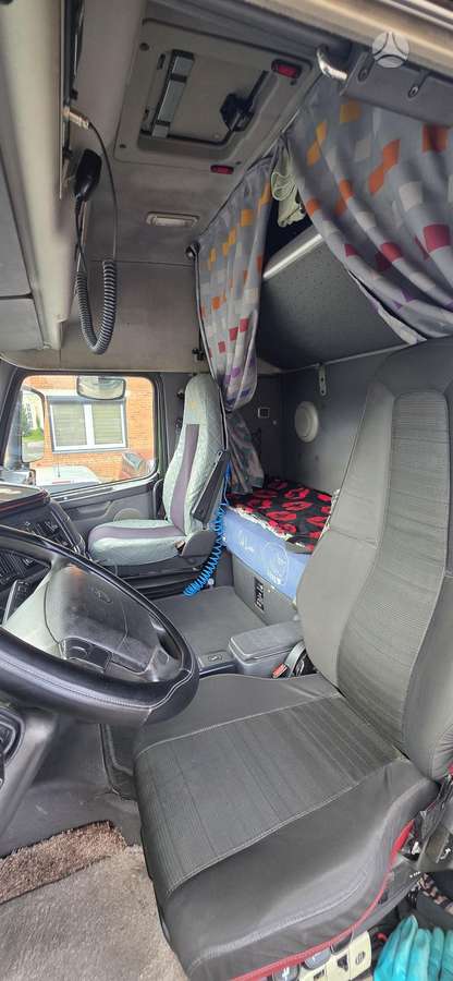 Volvo FH12-380  6×2, double sleeper