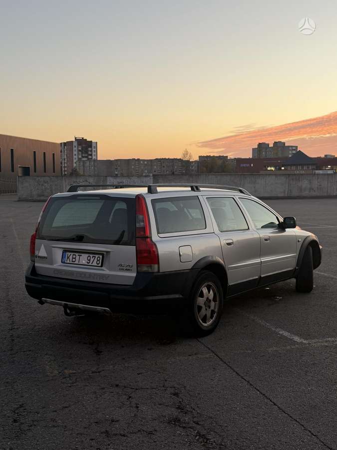 Volvo XC70, 2.4 l., wagon