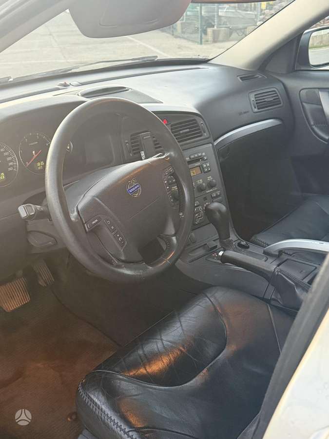 Volvo XC70, 2.4 l., wagon